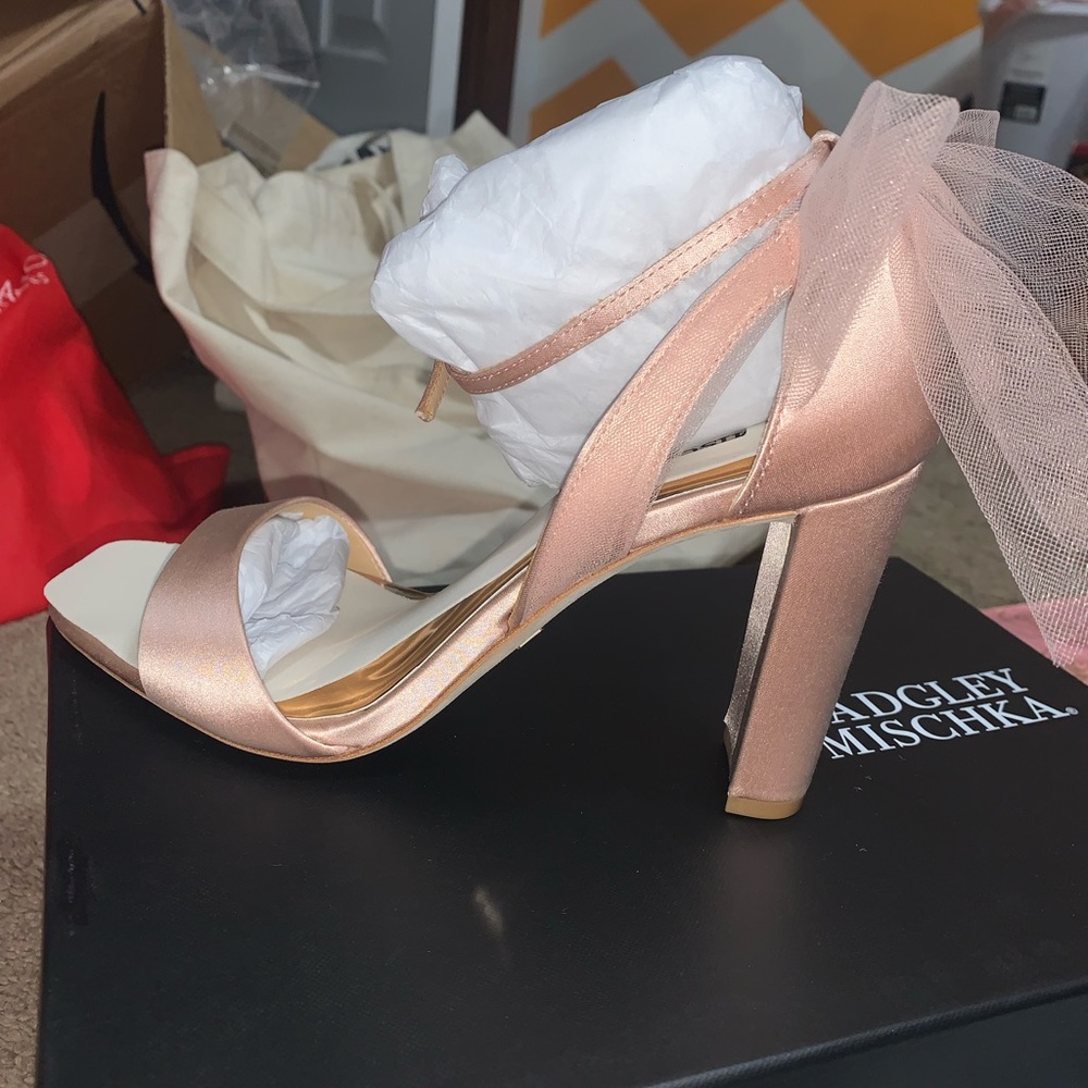 Brand new Badgley Mischa pink shoes